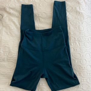 Beyond Yoga Teal Leggings